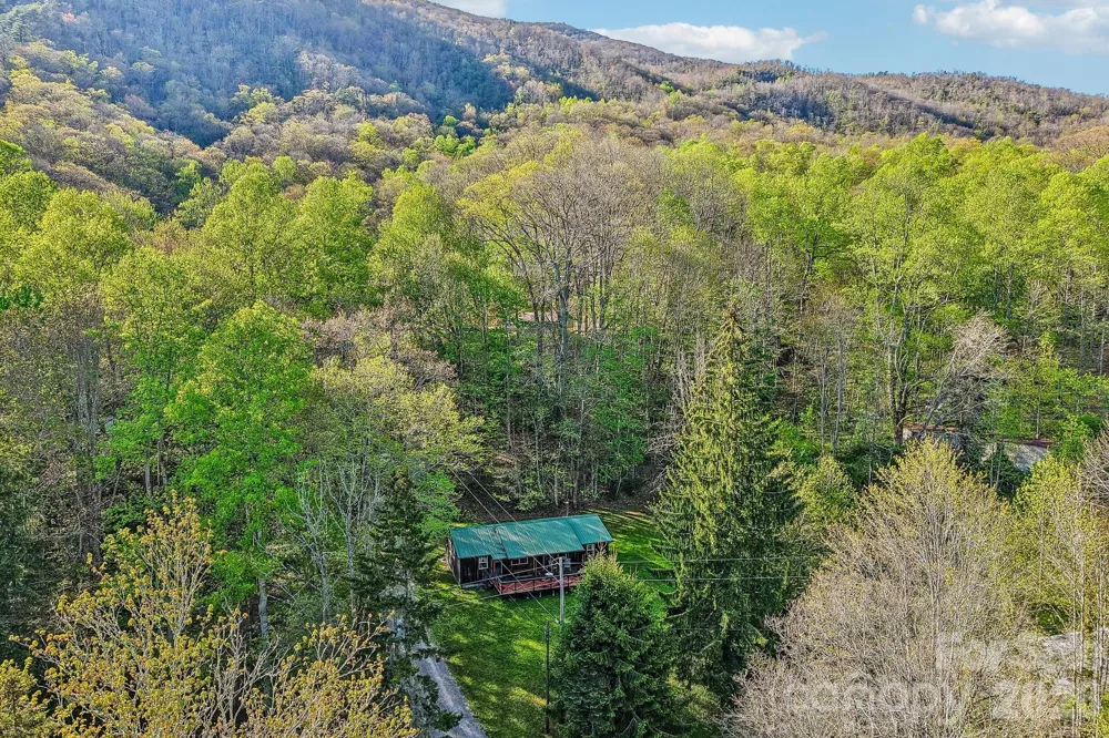 28 Mull Cove Road Maggie Valley, NC 28751