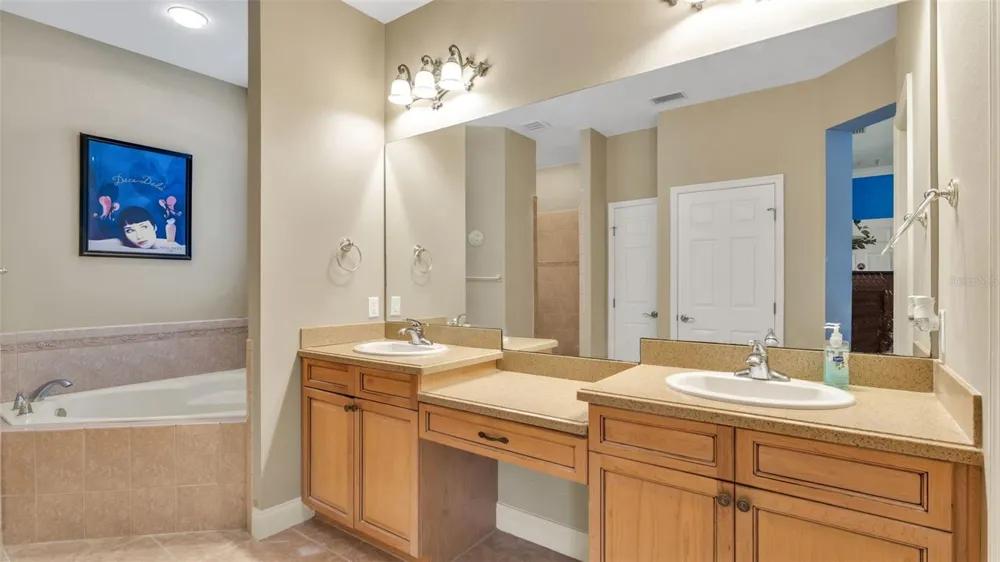3940 SUNNYWOOD CIRCLE Lakeland, FL 33812