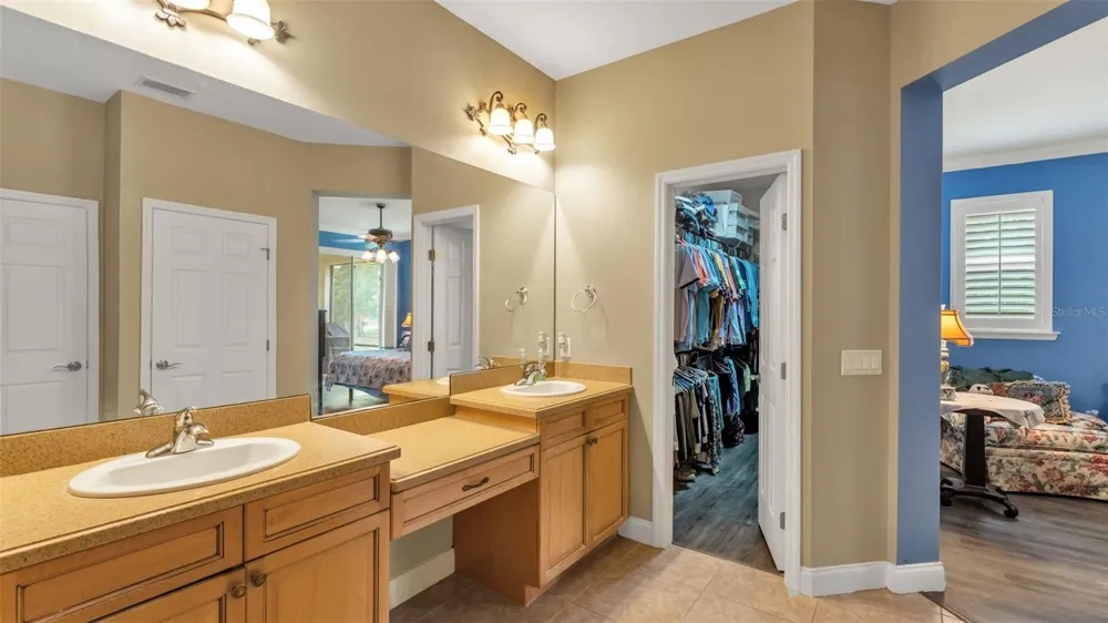 3940 SUNNYWOOD CIRCLE Lakeland, FL 33812