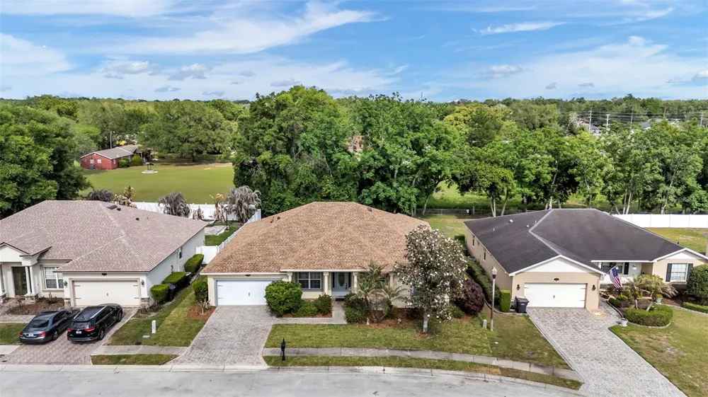 3940 SUNNYWOOD CIRCLE Lakeland, FL 33812