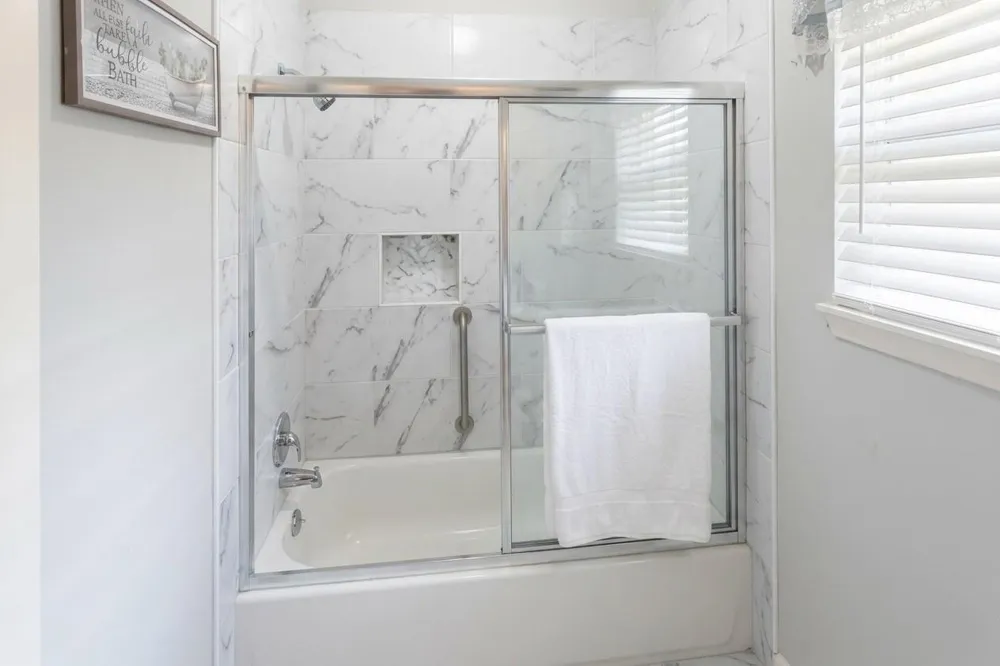 206 Riverside Street Highlands, TX 77562