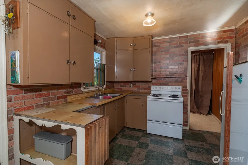 781 Irondale Road Port Hadlock, WA 98339