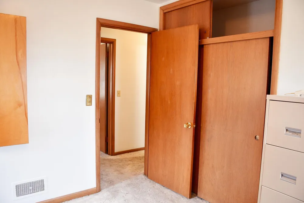 1532 S Shore Drive Worthington, MN 56187