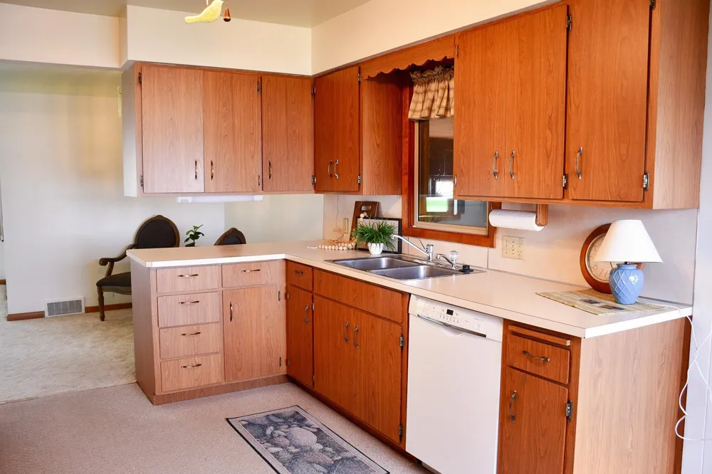 1532 S Shore Drive Worthington, MN 56187