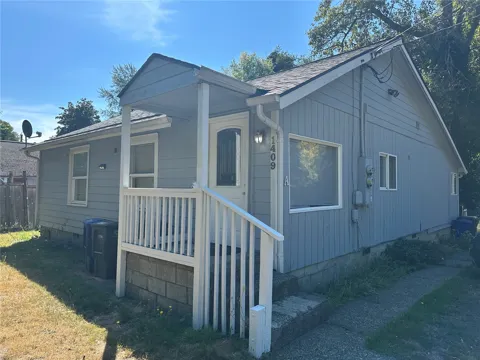 1409 Railroad Avenue #A
