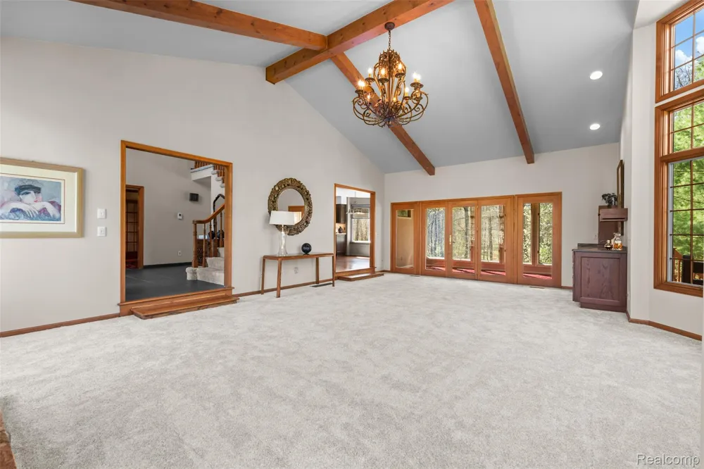 561 Valley Drive Milford Charter Township, MI 48381