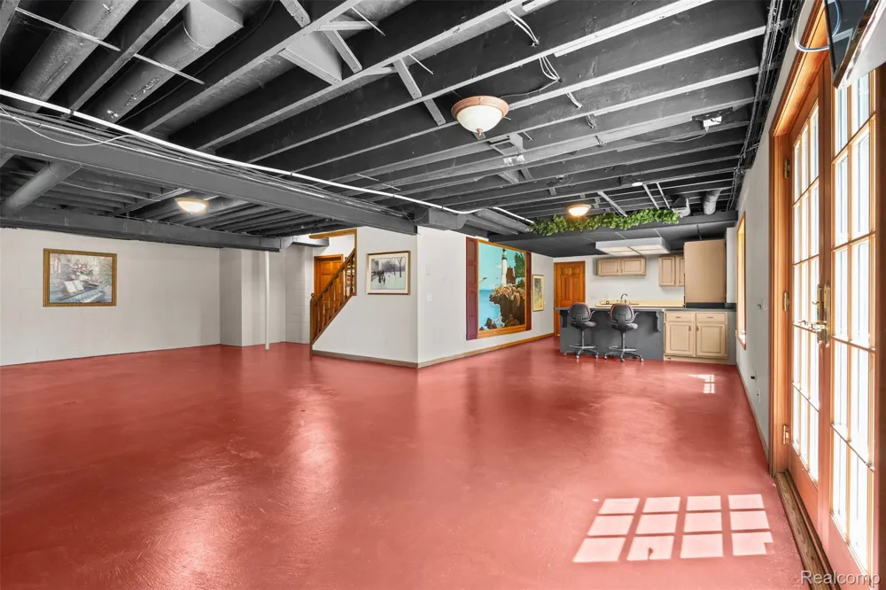 561 Valley Drive Milford Charter Township, MI 48381