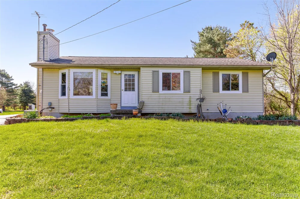961 Jolly Road Alaiedon Township, MI 48864
