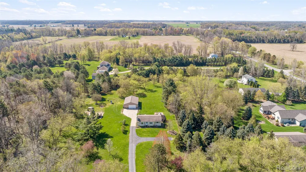 961 Jolly Road Alaiedon Township, MI 48864