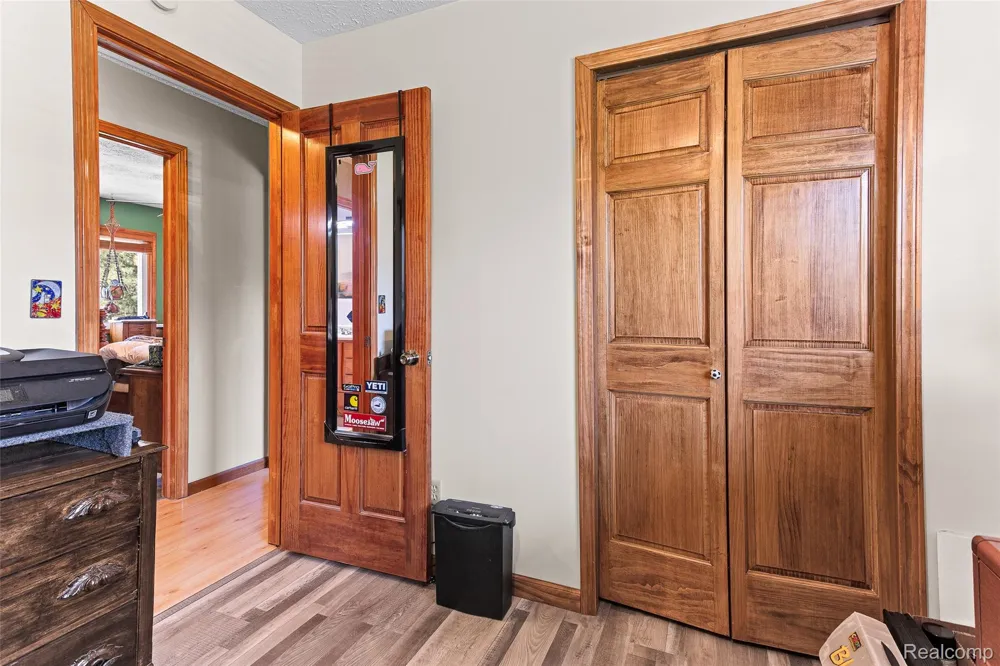 961 Jolly Road Alaiedon Township, MI 48864