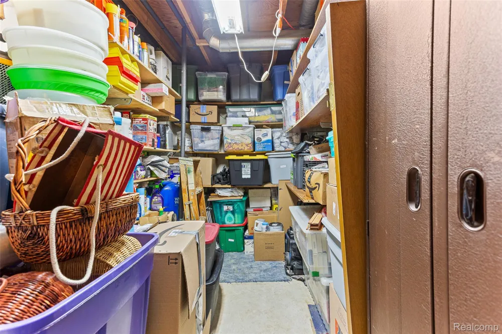 961 Jolly Road Alaiedon Township, MI 48864