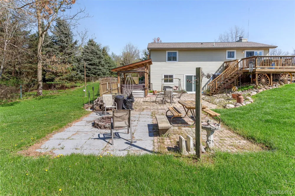 961 Jolly Road Alaiedon Township, MI 48864