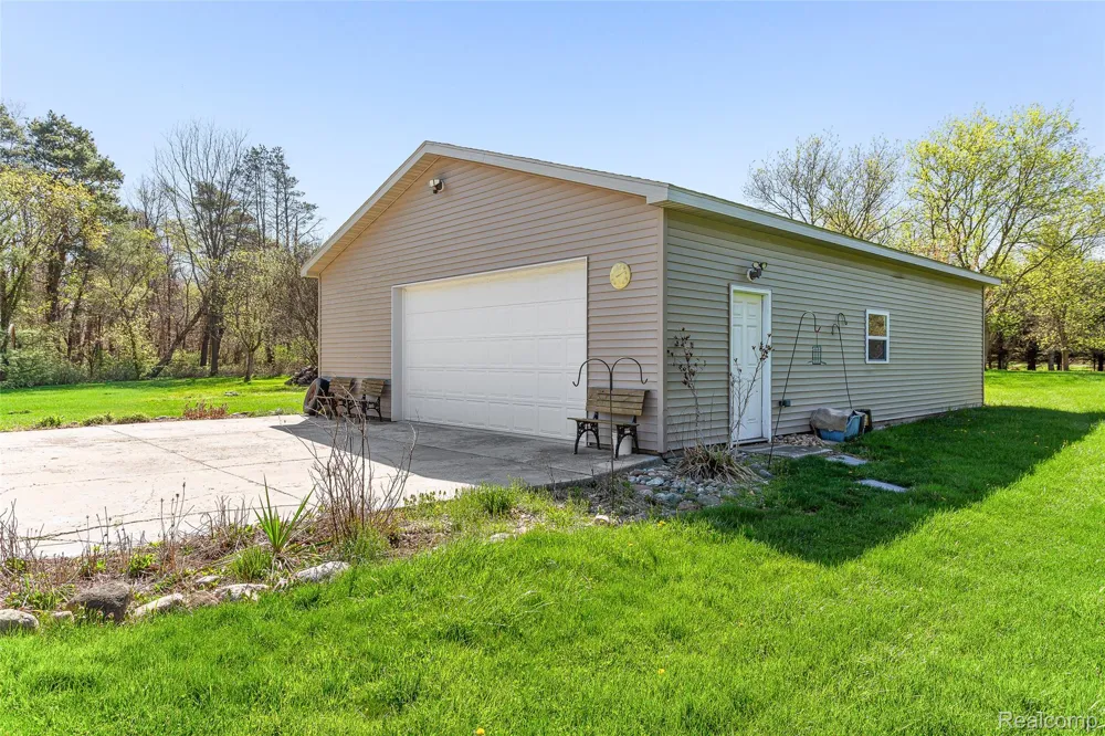 961 Jolly Road Alaiedon Township, MI 48864