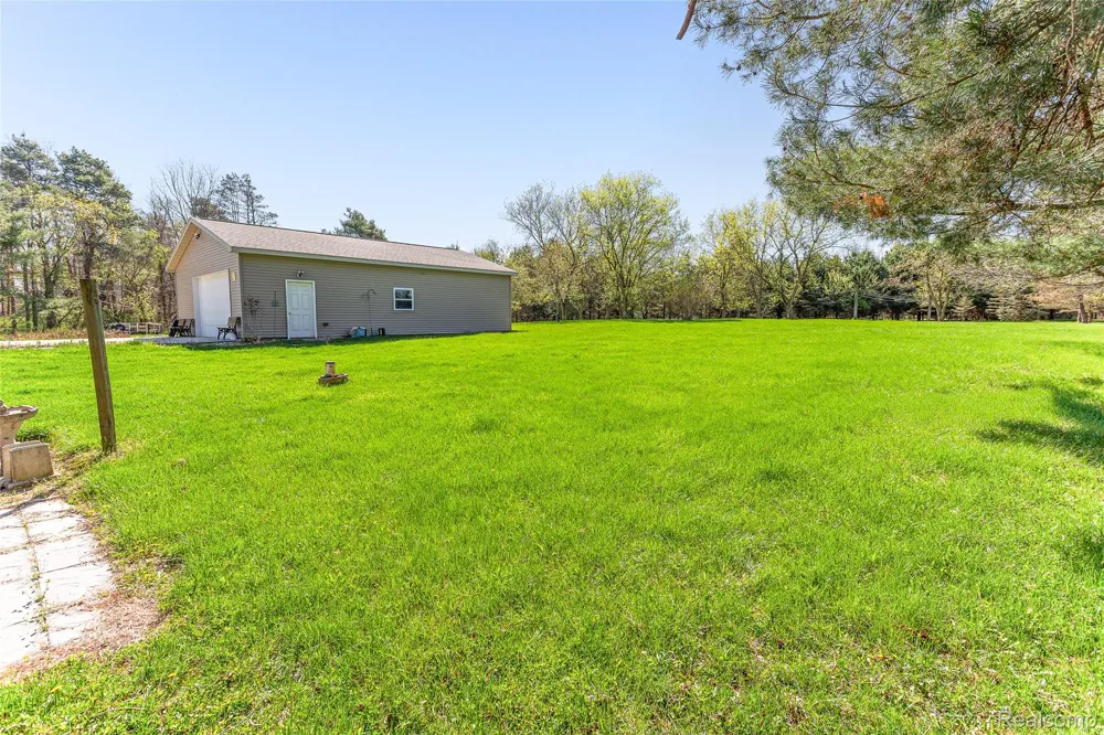 961 Jolly Road Alaiedon Township, MI 48864