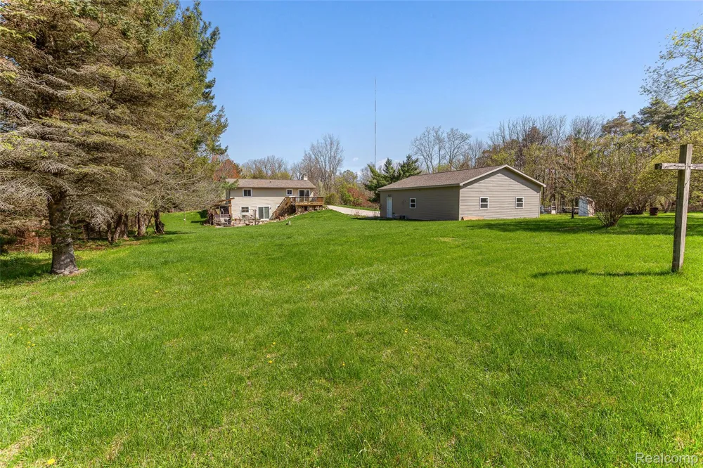 961 Jolly Road Alaiedon Township, MI 48864