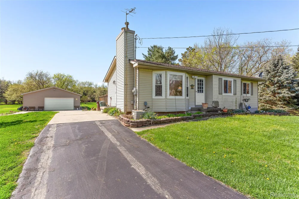961 Jolly Road Alaiedon Township, MI 48864