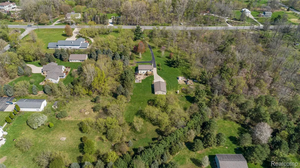 961 Jolly Road Alaiedon Township, MI 48864