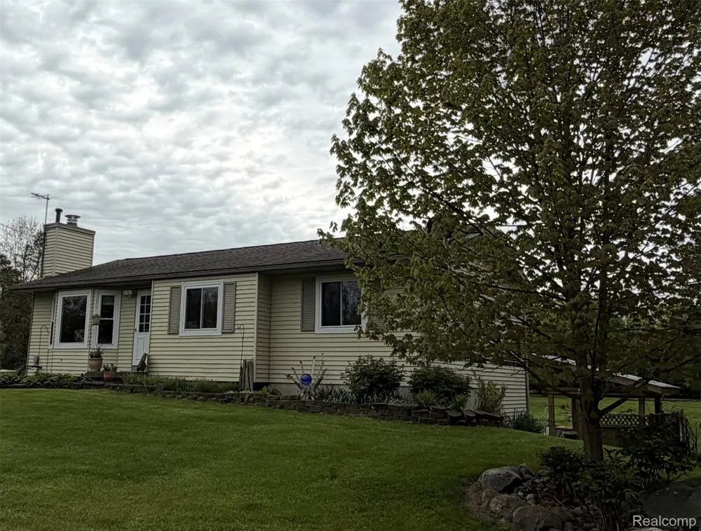 961 Jolly Road Alaiedon Township, MI 48864