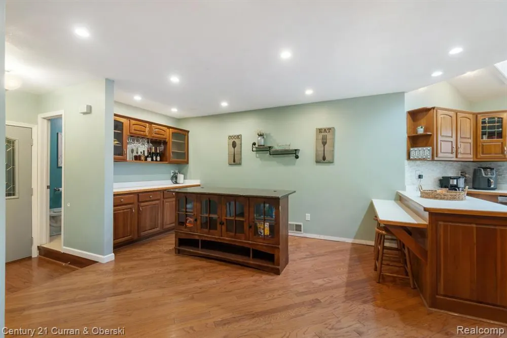 7151 Bayview Road Napoleon Township, MI 49201