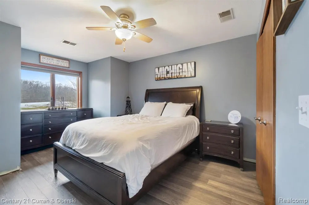 7151 Bayview Road Napoleon Township, MI 49201