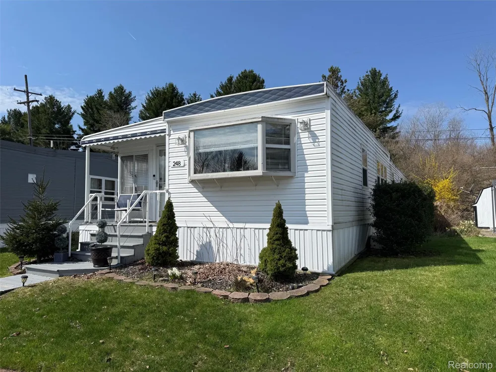 248 shoreline DR W. Sanilac Township, MI 48469