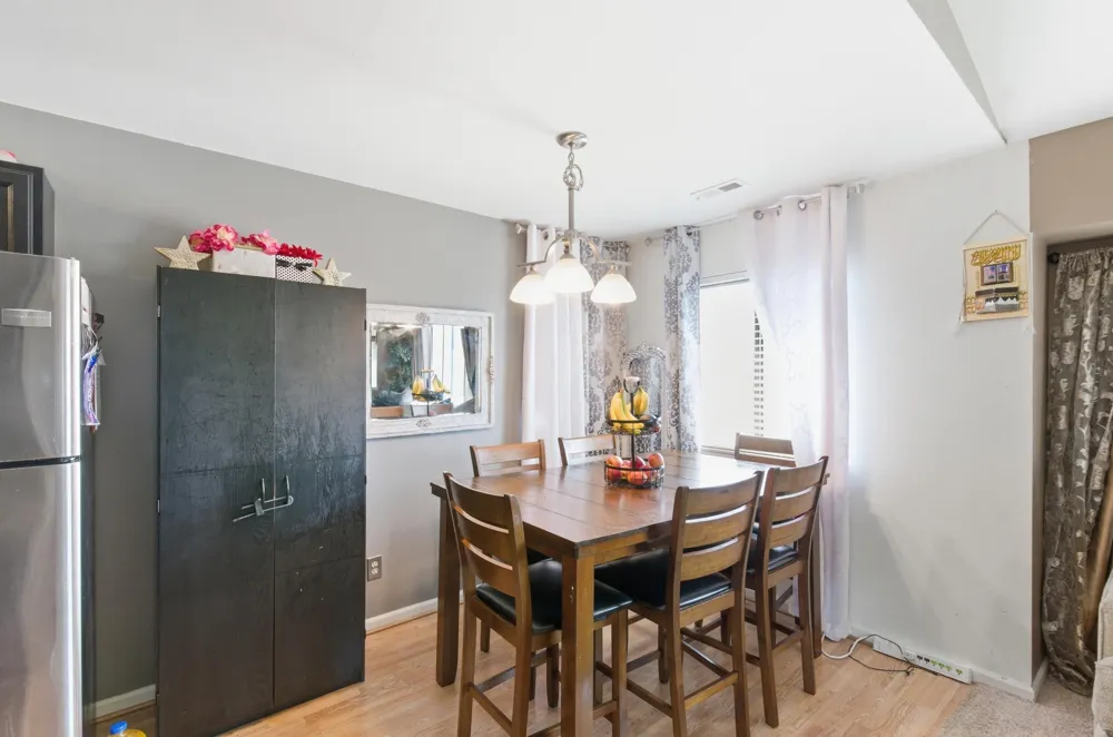 30813 Hidden Pines Lane Roseville City, MI 48066