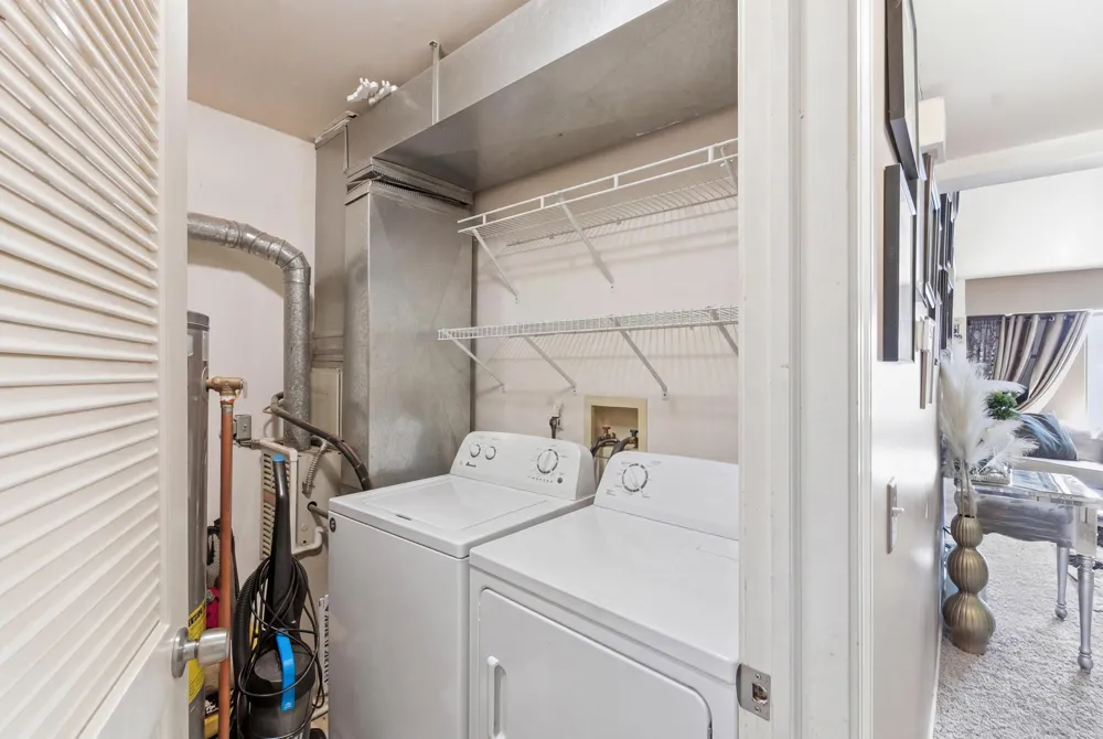 30813 Hidden Pines Lane Roseville City, MI 48066