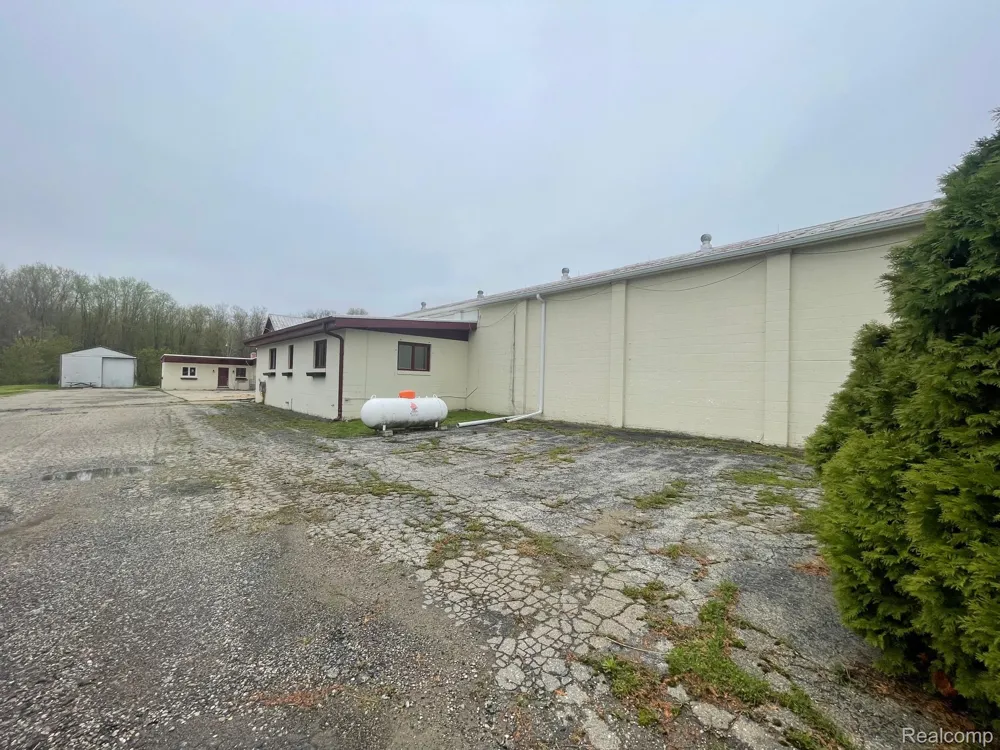 8261 Fenton Road Grand Blanc Charter Township, MI 48439