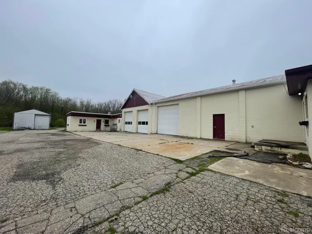 8261 Fenton Road Grand Blanc Charter Township, MI 48439