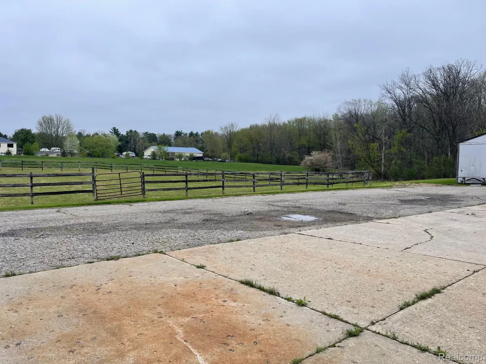 8261 Fenton Road Grand Blanc Charter Township, MI 48439