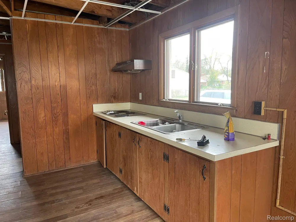 8261 Fenton Road Grand Blanc Charter Township, MI 48439