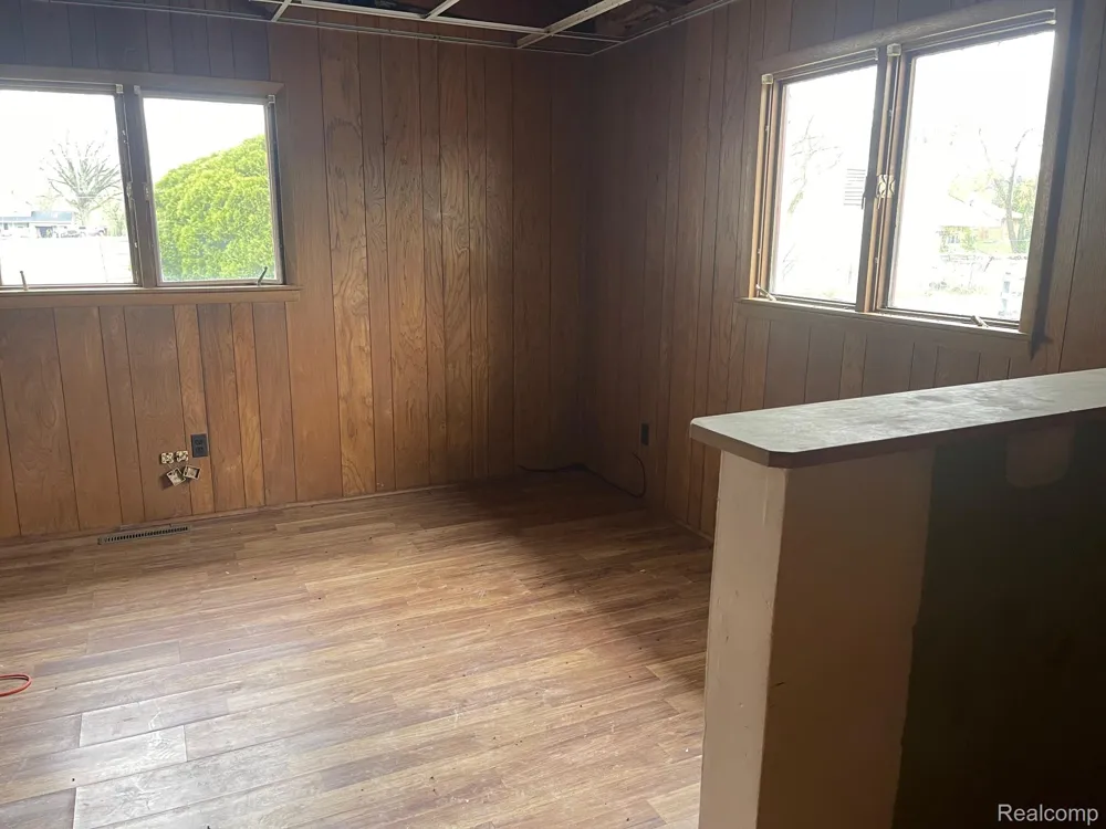 8261 Fenton Road Grand Blanc Charter Township, MI 48439