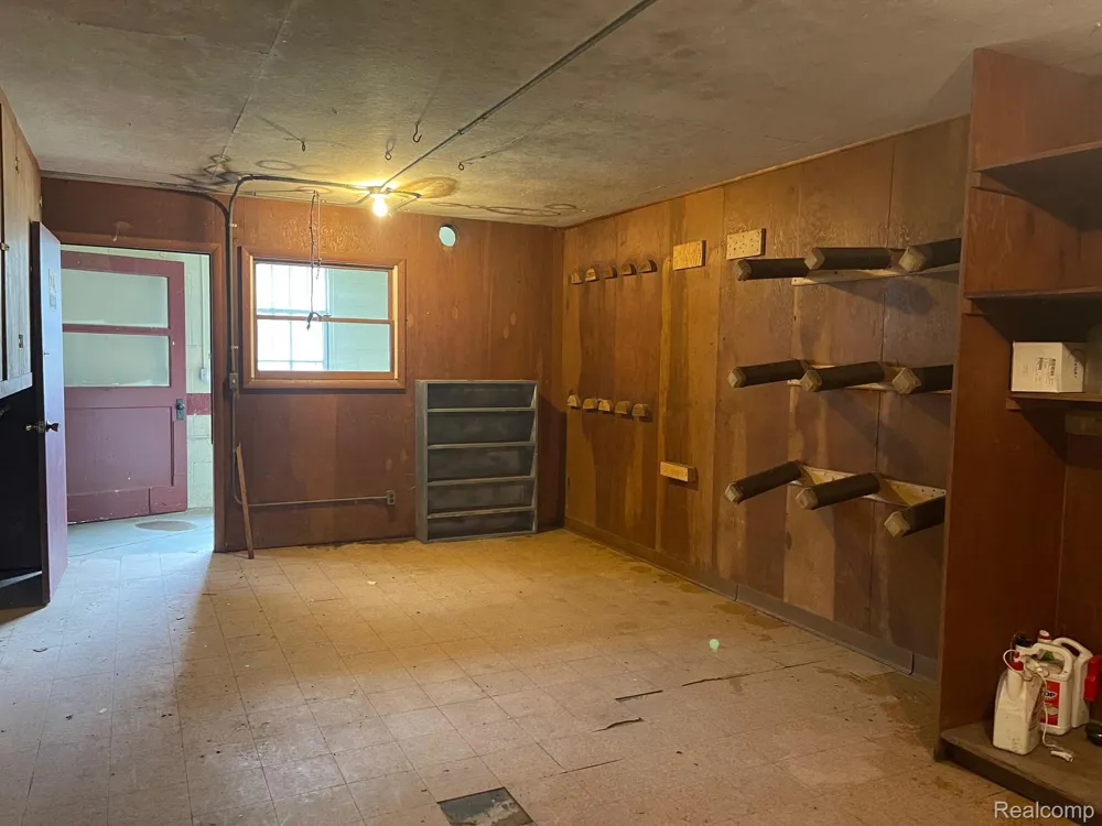 8261 Fenton Road Grand Blanc Charter Township, MI 48439