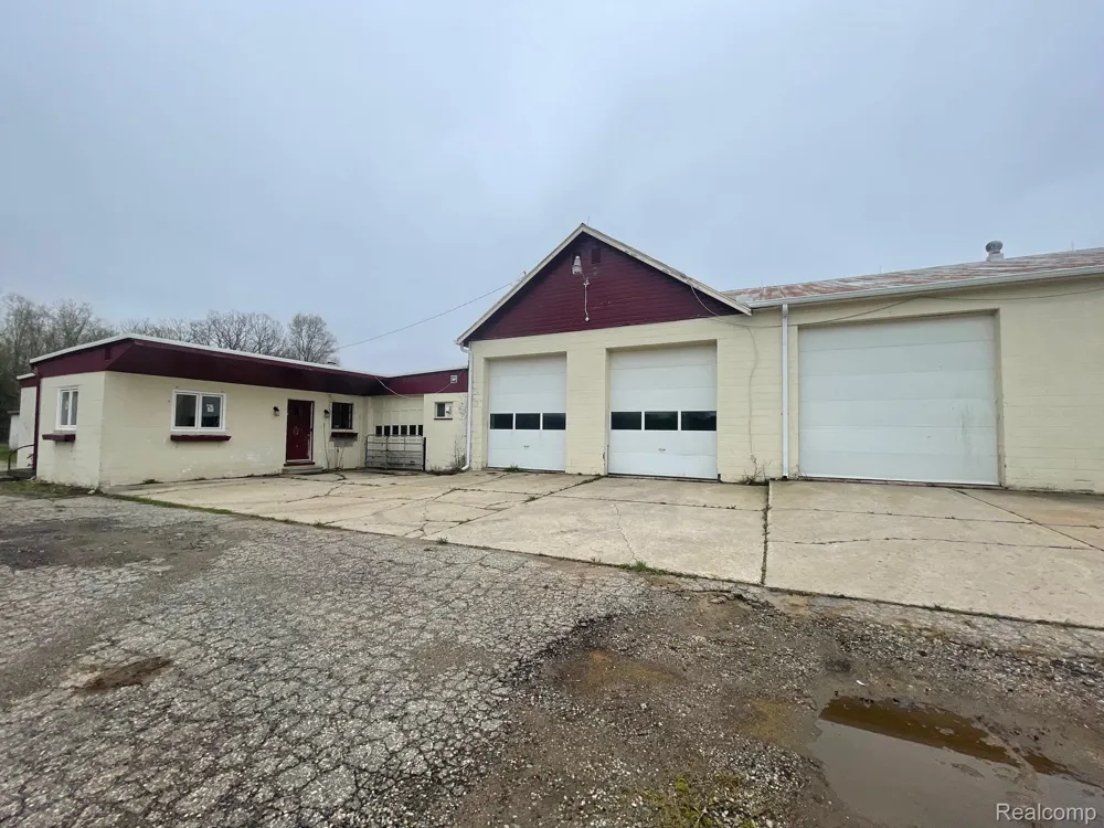 8261 Fenton Road Grand Blanc Charter Township, MI 48439