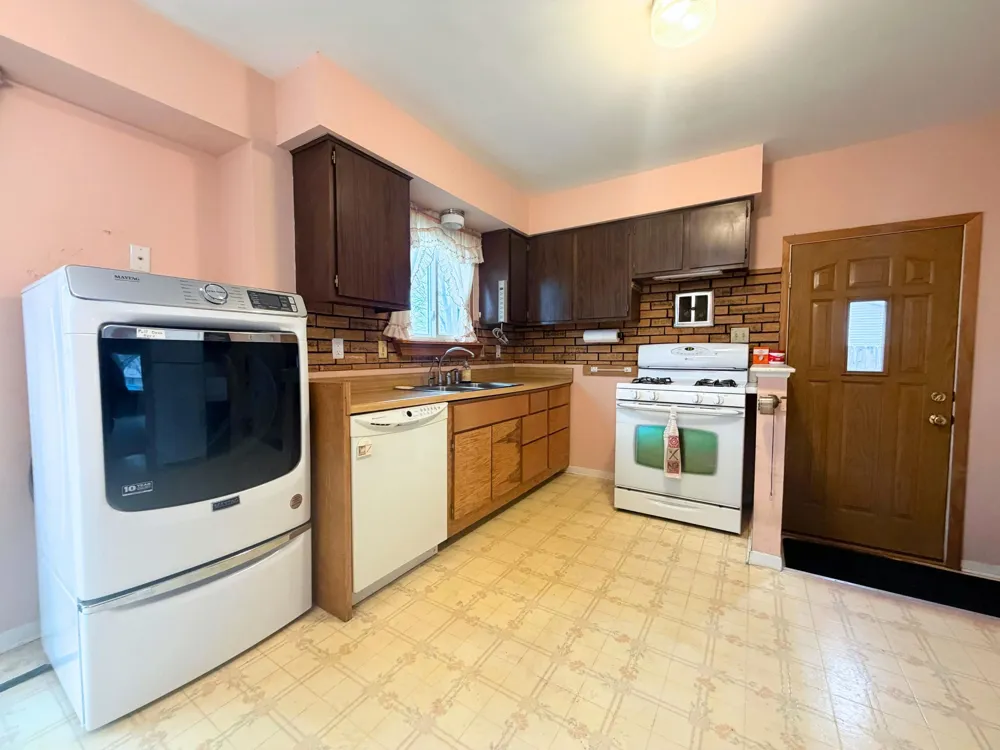 1920 Circle Drive Fairgrove Village, MI 48733