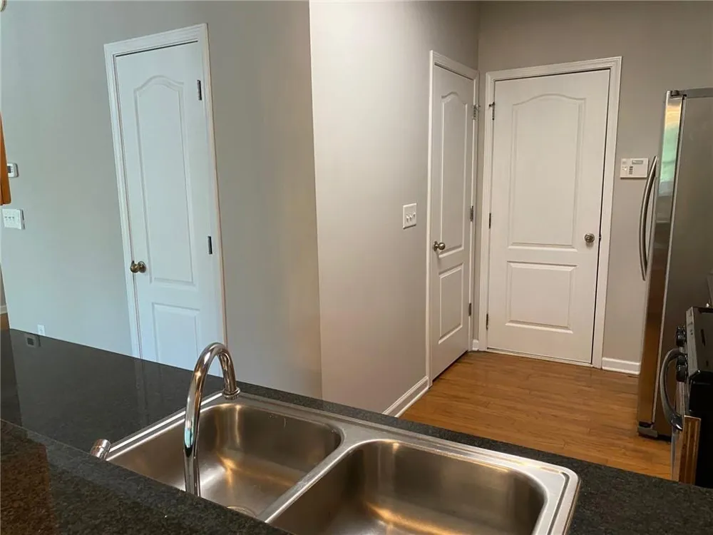 1664 OAKBROOK LAKE DRIVE Norcross, GA 30093