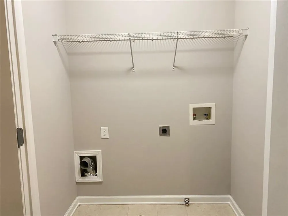1664 OAKBROOK LAKE DRIVE Norcross, GA 30093