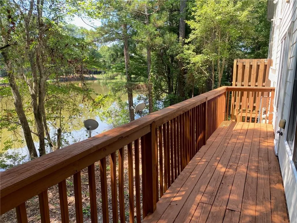 1664 OAKBROOK LAKE DRIVE Norcross, GA 30093