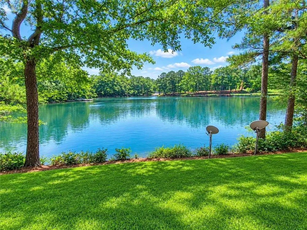 1664 OAKBROOK LAKE DRIVE Norcross, GA 30093