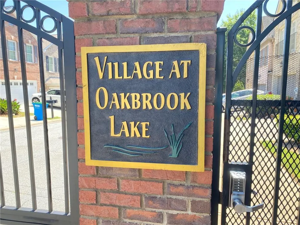 1664 OAKBROOK LAKE DRIVE Norcross, GA 30093