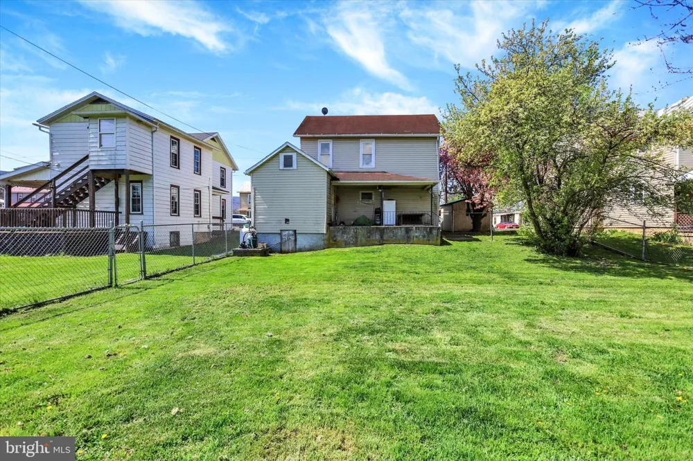 1435 ORCHARD ROAD Mifflinburg, PA 17844