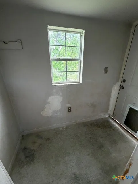 707 W Houston Avenue Seadrift, TX 77983
