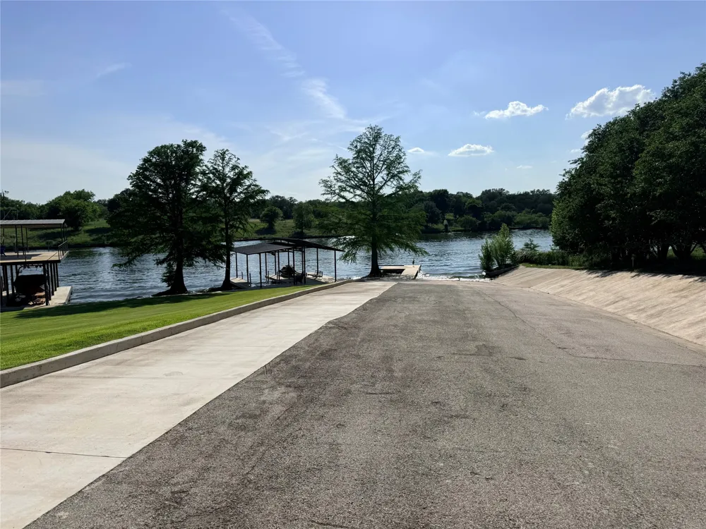 13 Lone Oak Drive Burnet, TX 78611