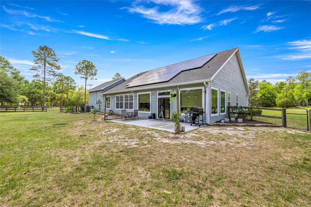 25162 NW 204TH PLACE High Springs, FL 32643