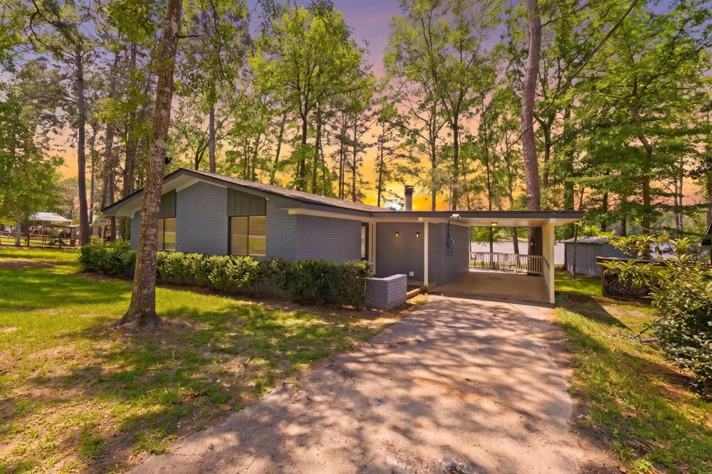 439 Sherwood Forest Drive Woodville, TX 75979