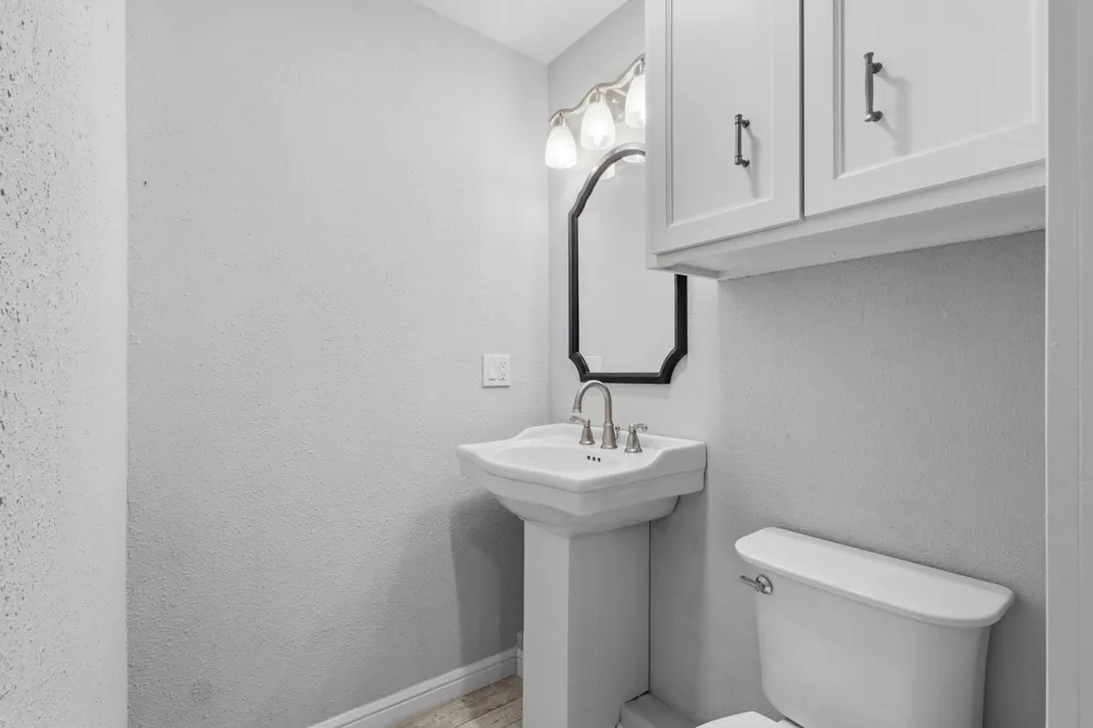 439 Sherwood Forest Drive Woodville, TX 75979