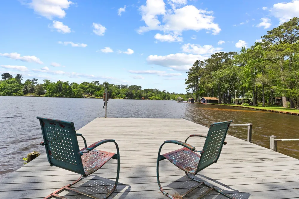 439 Sherwood Forest Drive Woodville, TX 75979