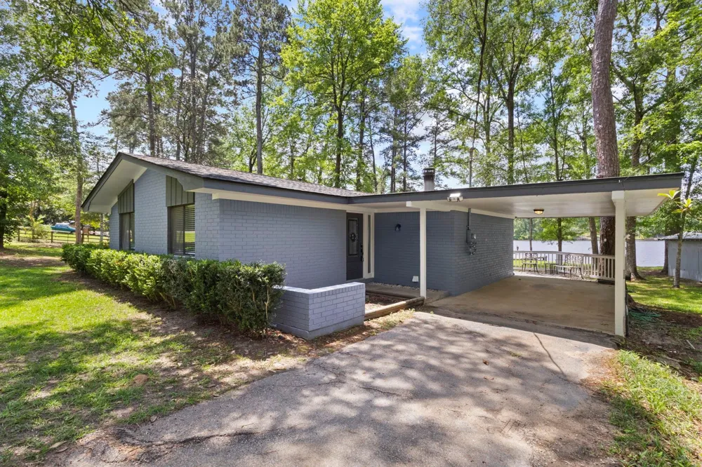 439 Sherwood Forest Drive Woodville, TX 75979