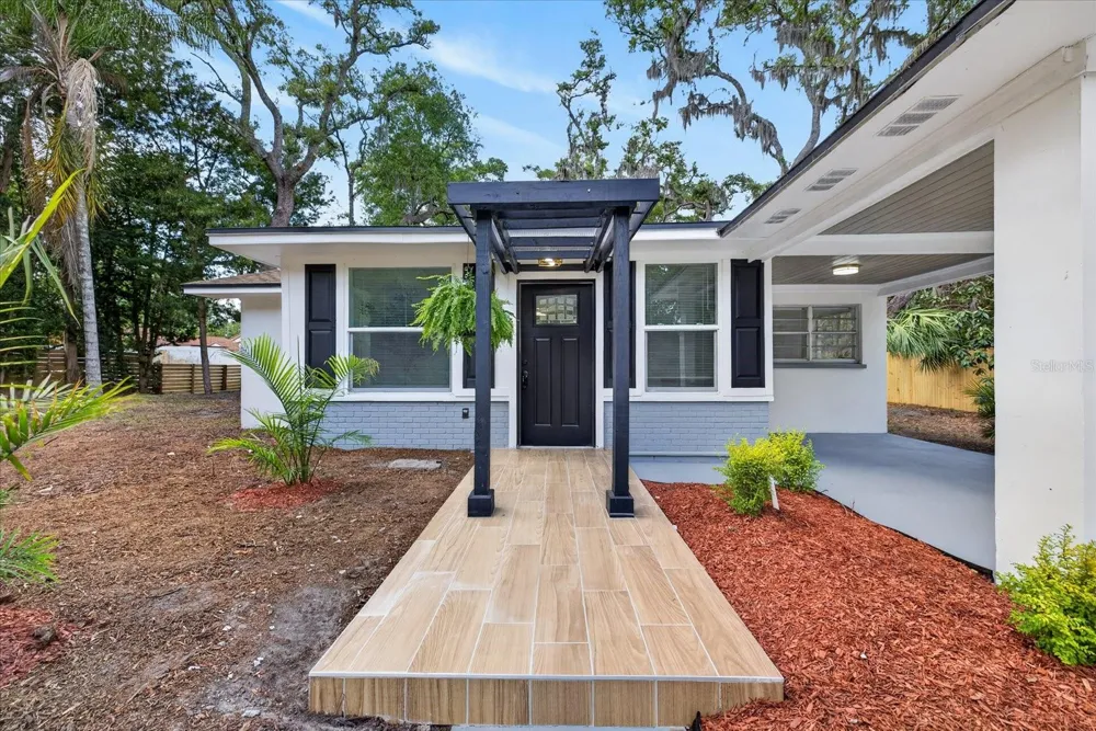 7806 E 114TH AVENUE Tampa, FL 33617