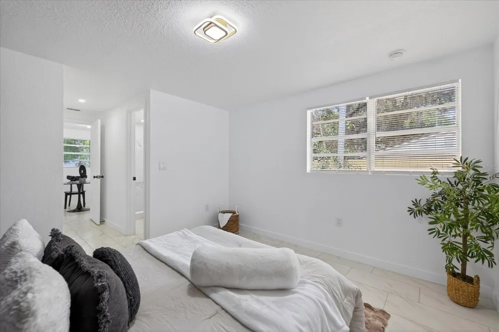 7806 E 114TH AVENUE Tampa, FL 33617